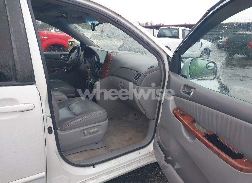 Photo 5 of 2005 Toyota Sienna XLE LIMITED (VIN 5TDZA22C75S283735)