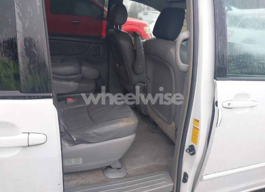 Photo 8 of 2005 Toyota Sienna XLE LIMITED (VIN 5TDZA22C75S283735)