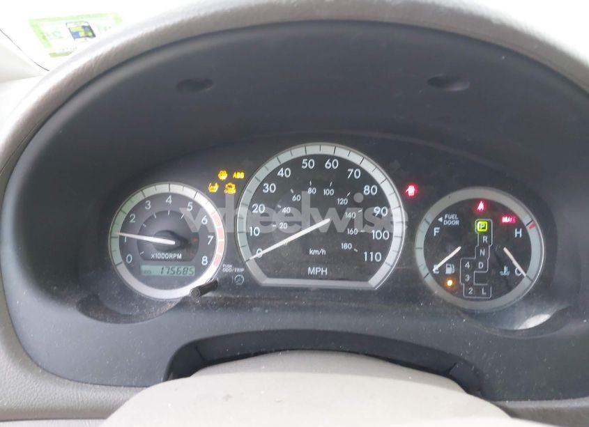 Photo 7 of 2005 Toyota Sienna XLE (VIN 5TDZA22C75S329810)