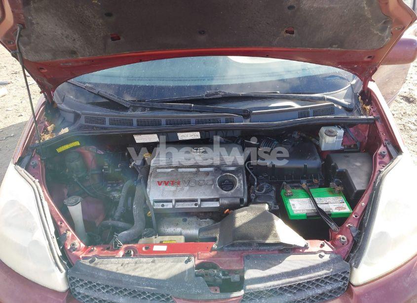 Photo 10 of 2005 Toyota Sienna XLE (VIN 5TDZA22C75S345005)