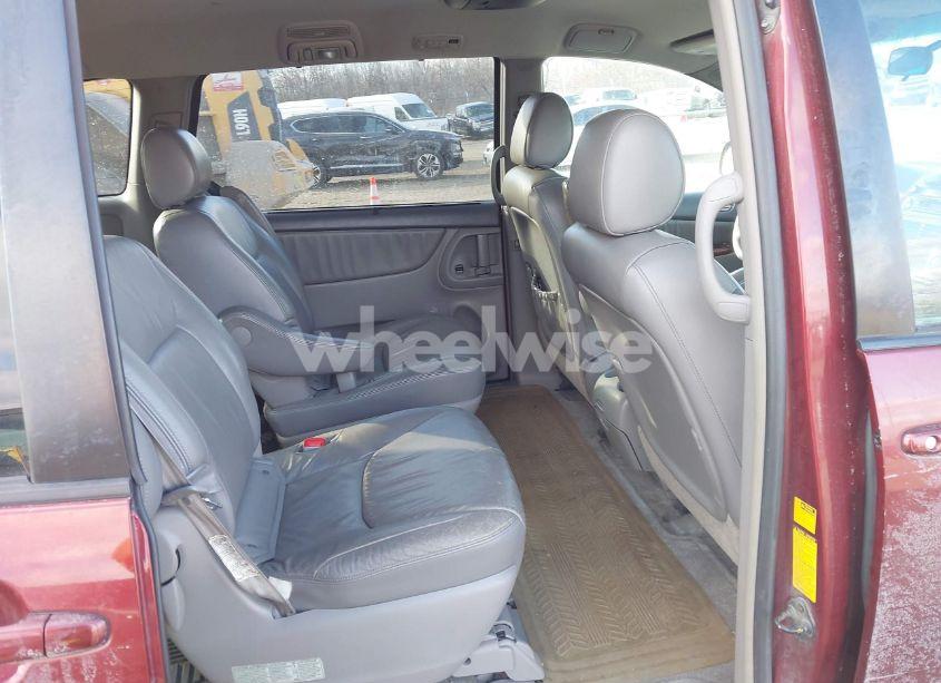 Photo 8 of 2005 Toyota Sienna XLE (VIN 5TDZA22C75S345005)
