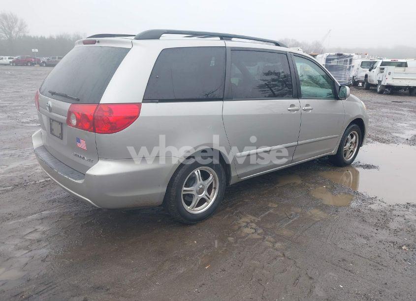 Photo 4 of 2006 Toyota Sienna XLE (VIN 5TDZA22C76S494435)