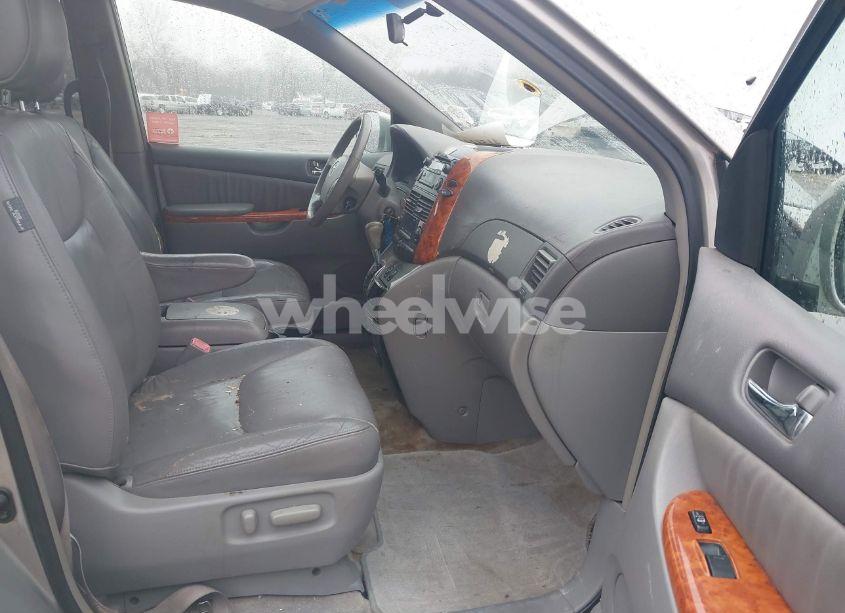 Photo 5 of 2006 Toyota Sienna XLE (VIN 5TDZA22C76S494435)