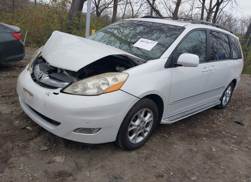 Photo 2 of 2006 Toyota Sienna XLE LIMITED (VIN 5TDZA22C76S535856)
