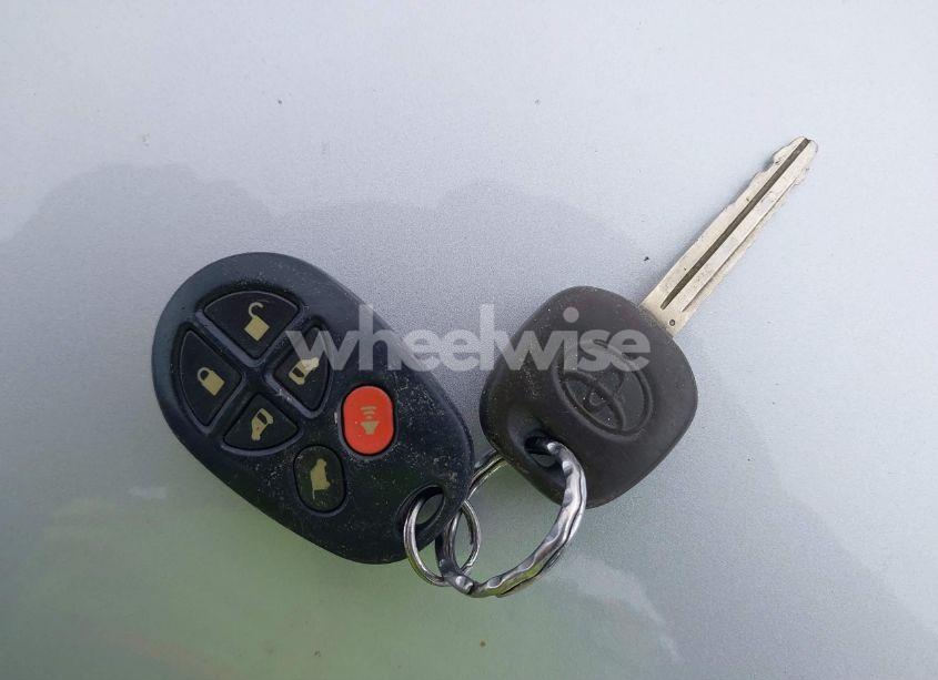 Photo 11 of 2004 Toyota Sienna XLE LIMITED (VIN 5TDZA22C84S002783)