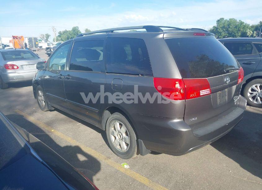 Photo 3 of 2004 Toyota Sienna XLE (VIN 5TDZA22C84S006588)