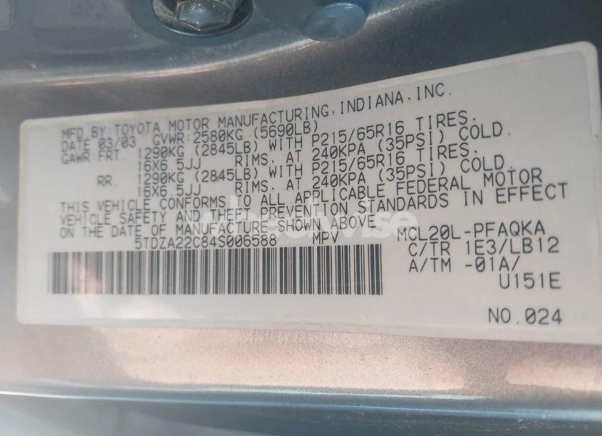 Photo 9 of 2004 Toyota Sienna XLE (VIN 5TDZA22C84S006588)