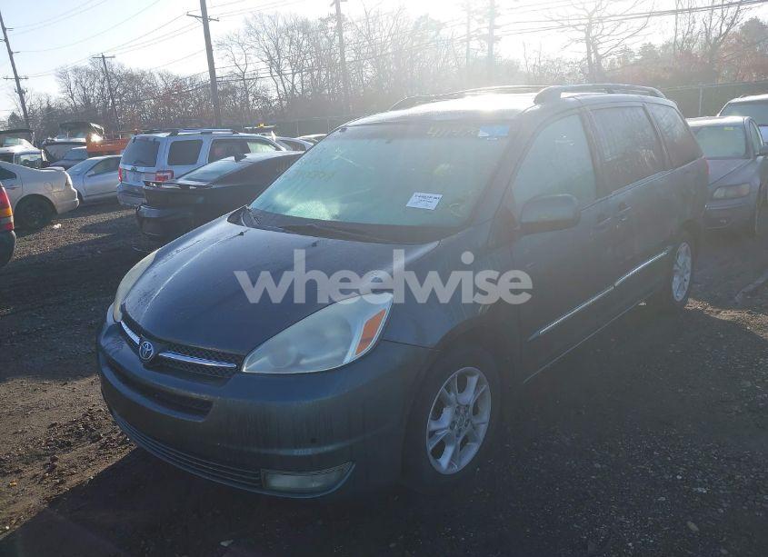 Photo 2 of 2004 Toyota Sienna XLE LIMITED (VIN 5TDZA22C84S085910)