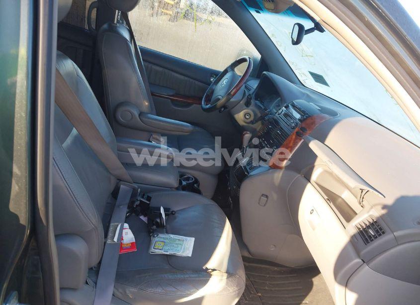 Photo 5 of 2004 Toyota Sienna XLE LIMITED (VIN 5TDZA22C84S085910)