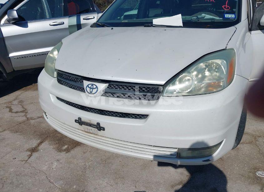 Photo 6 of 2004 Toyota Sienna XLE (VIN 5TDZA22C84S147404)