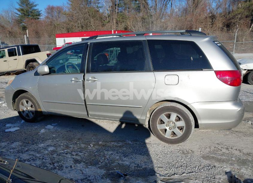 Photo 14 of 2004 Toyota Sienna XLE (VIN 5TDZA22C84S171251)