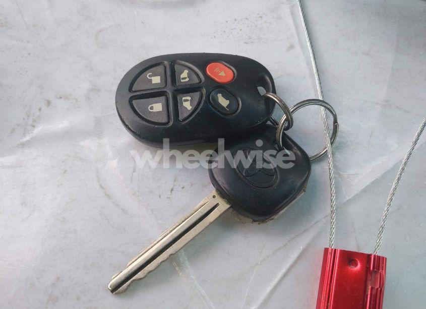 Photo 11 of 2004 Toyota Sienna XLE (VIN 5TDZA22C84S202076)