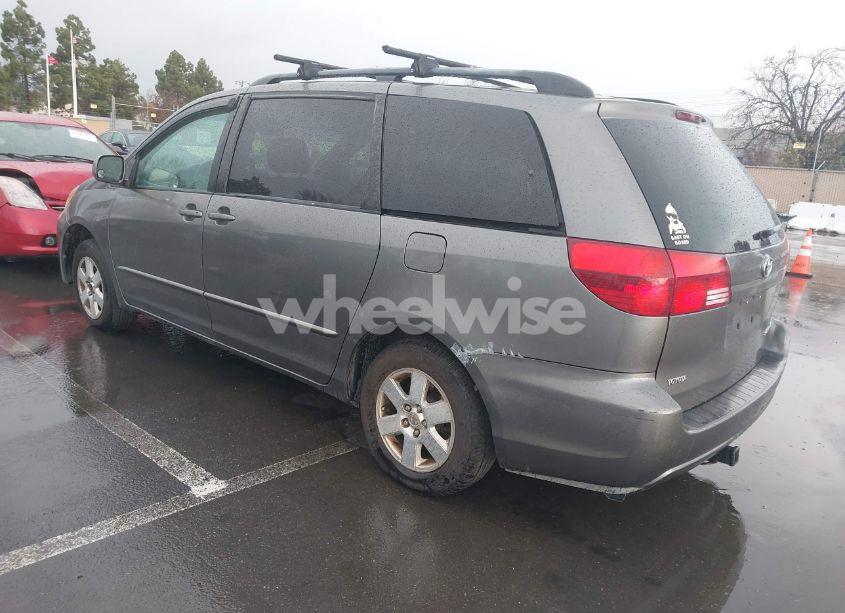Photo 3 of 2004 Toyota Sienna XLE (VIN 5TDZA22C84S202076)