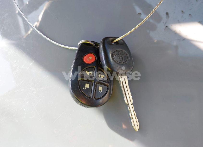 Photo 11 of 2004 Toyota Sienna XLE LIMITED (VIN 5TDZA22C84S218262)