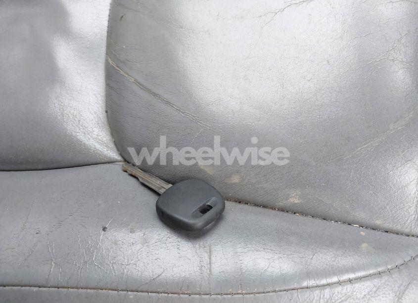 Photo 11 of 2005 Toyota Sienna XLE (VIN 5TDZA22C85S237539)