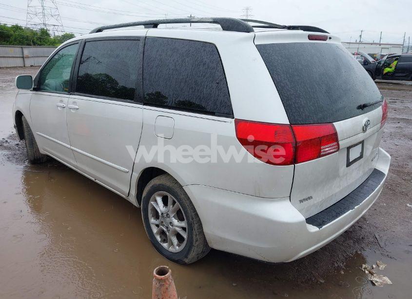 Photo 3 of 2005 Toyota Sienna XLE (VIN 5TDZA22C85S237539)