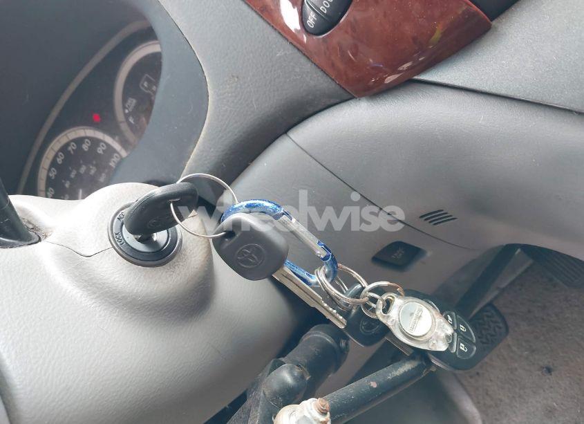 Photo 11 of 2005 Toyota Sienna XLE (VIN 5TDZA22C85S278883)