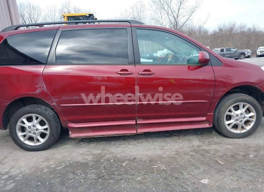 Photo 6 of 2005 Toyota Sienna XLE (VIN 5TDZA22C85S278883)