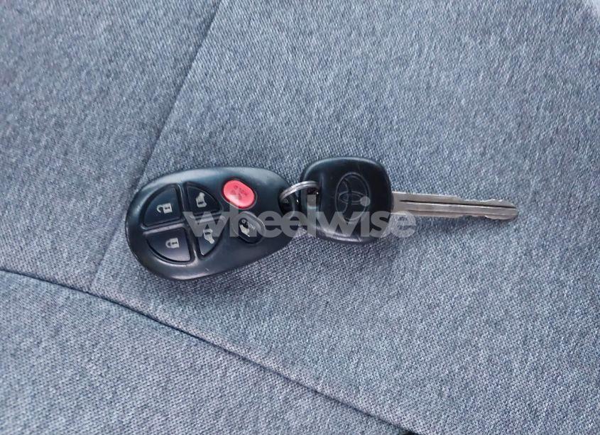 Photo 11 of 2005 Toyota Sienna XLE (VIN 5TDZA22C85S311722)