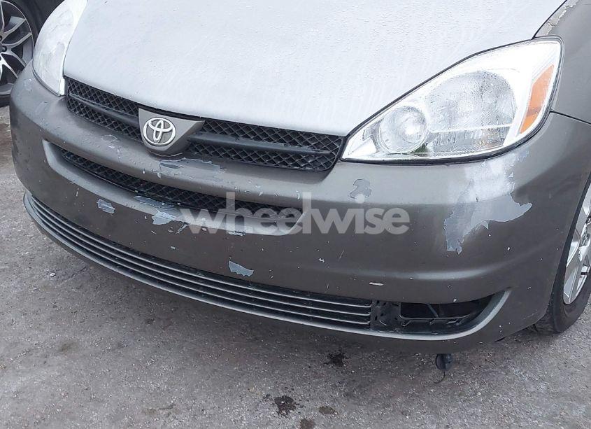 Photo 12 of 2005 Toyota Sienna XLE (VIN 5TDZA22C85S311722)