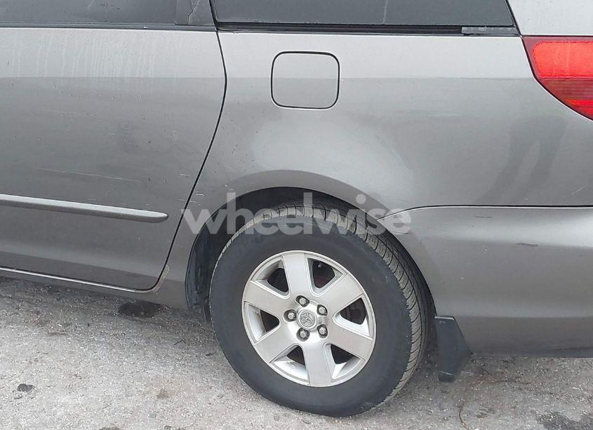 Photo 14 of 2005 Toyota Sienna XLE (VIN 5TDZA22C85S311722)