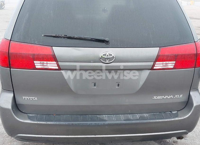 Photo 6 of 2005 Toyota Sienna XLE (VIN 5TDZA22C85S311722)