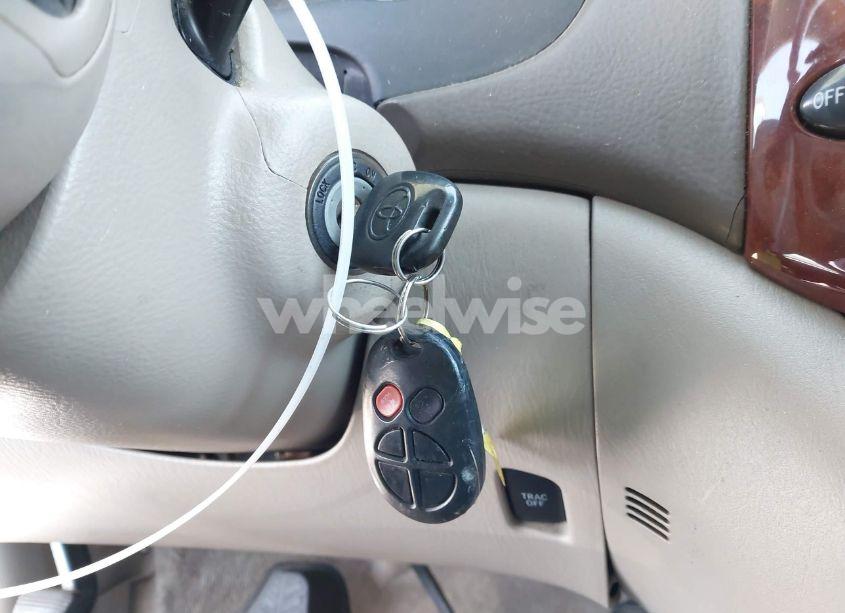 Photo 11 of 2005 Toyota Sienna XLE/XLE LIMITED (VIN 5TDZA22C85S313633)