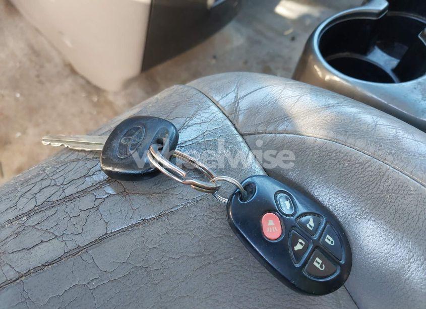 Photo 11 of 2005 Toyota Sienna XLE (VIN 5TDZA22C85S357406)