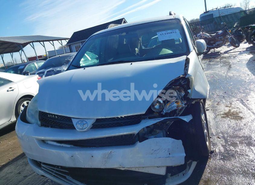Photo 13 of 2005 Toyota Sienna XLE (VIN 5TDZA22C85S357406)