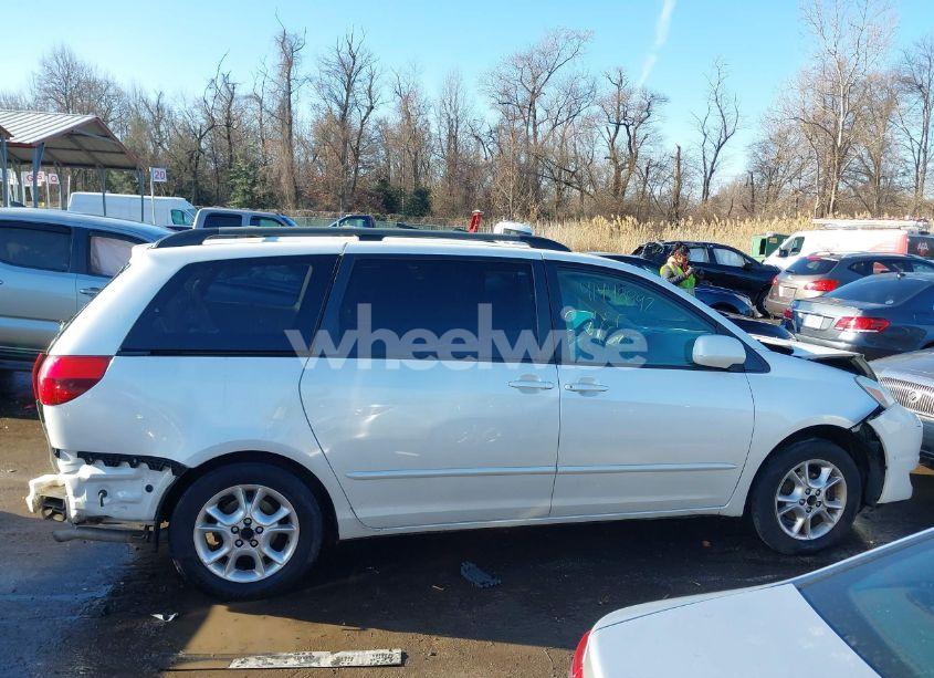 Photo 14 of 2005 Toyota Sienna XLE (VIN 5TDZA22C85S357406)