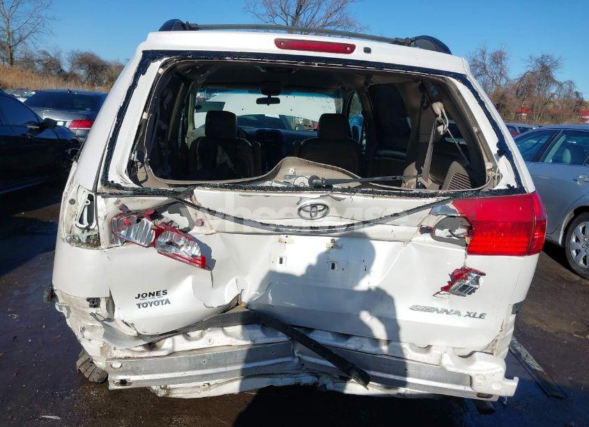 Photo 17 of 2005 Toyota Sienna XLE (VIN 5TDZA22C85S357406)