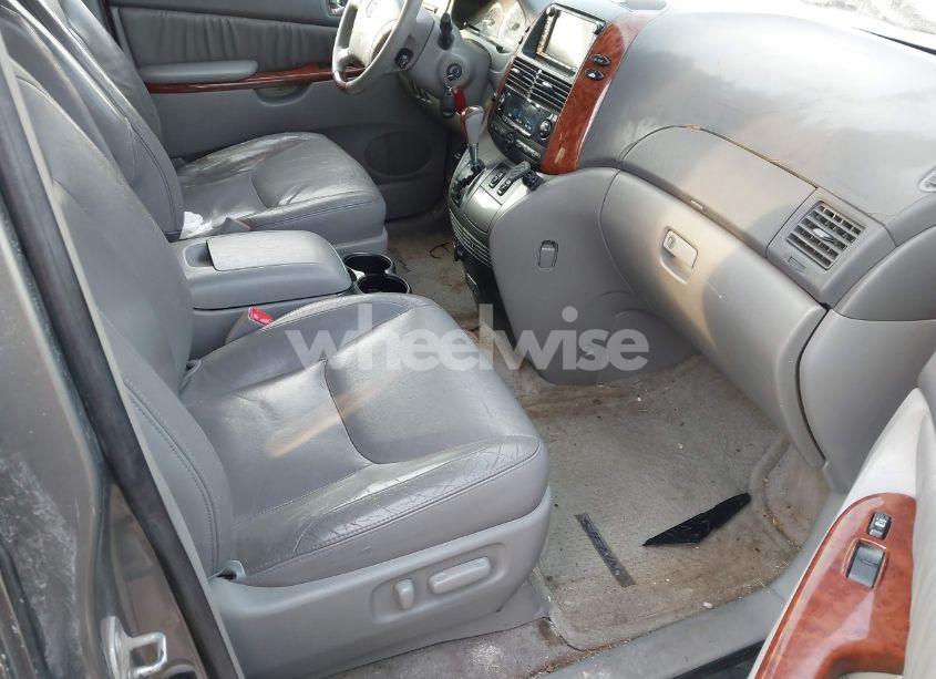 Photo 5 of 2005 Toyota Sienna XLE LIMITED (VIN 5TDZA22C85S357440)