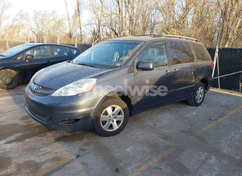 Photo 2 of 2006 Toyota Sienna XLE (VIN 5TDZA22C86S464196)