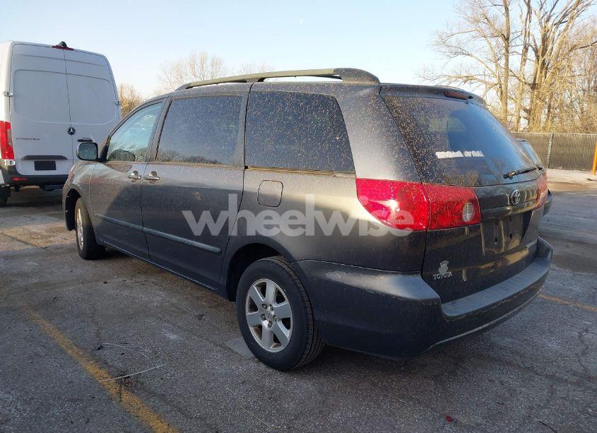 Photo 3 of 2006 Toyota Sienna XLE (VIN 5TDZA22C86S464196)