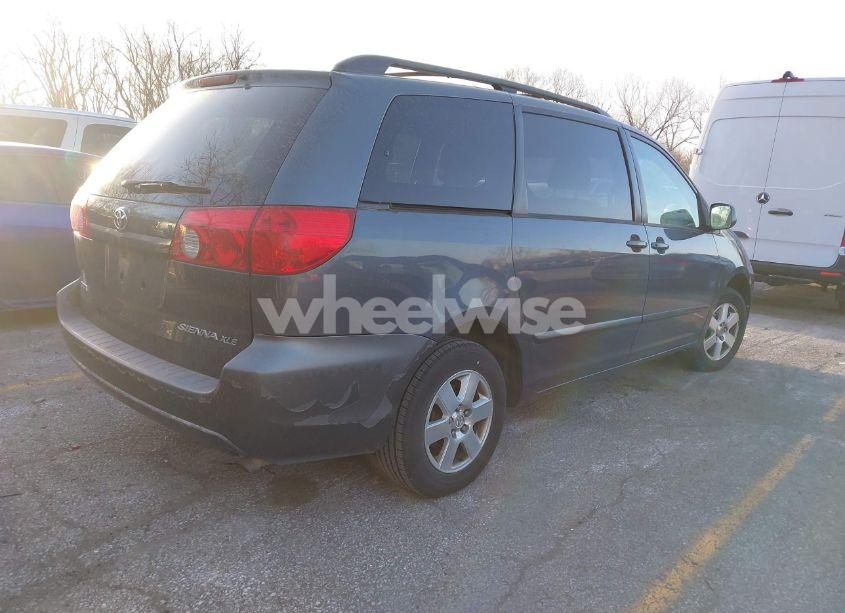Photo 4 of 2006 Toyota Sienna XLE (VIN 5TDZA22C86S464196)