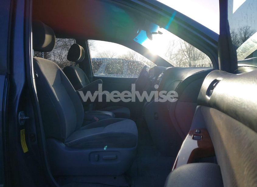 Photo 5 of 2006 Toyota Sienna XLE (VIN 5TDZA22C86S464196)