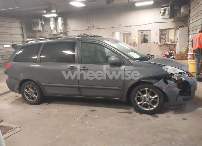 Photo 13 of 2006 Toyota Sienna XLE (VIN 5TDZA22C86S497747)
