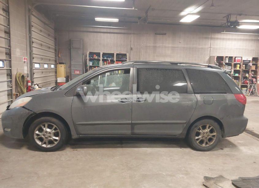 Photo 14 of 2006 Toyota Sienna XLE (VIN 5TDZA22C86S497747)