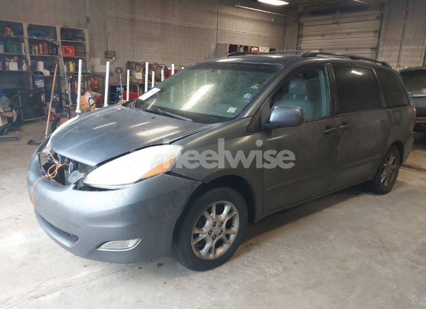 Photo 2 of 2006 Toyota Sienna XLE (VIN 5TDZA22C86S497747)