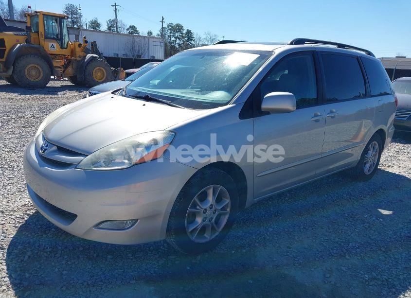 Photo 2 of 2006 Toyota Sienna XLE (VIN 5TDZA22C86S557414)