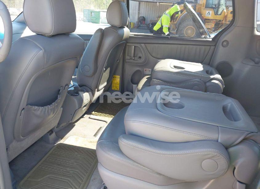 Photo 8 of 2006 Toyota Sienna XLE (VIN 5TDZA22C86S557414)
