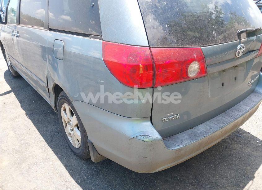 Photo 12 of 2006 Toyota Sienna XLE (VIN 5TDZA22C86S571796)