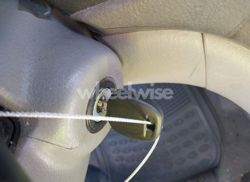 Photo 11 of 2004 Toyota Sienna XLE (VIN 5TDZA22C94S025134)