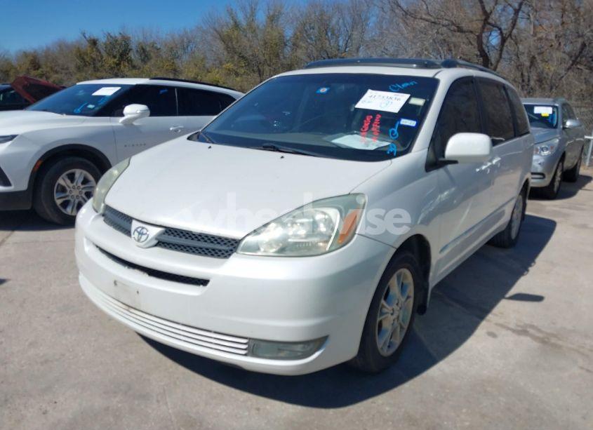 Photo 2 of 2004 Toyota Sienna XLE (VIN 5TDZA22C94S025134)
