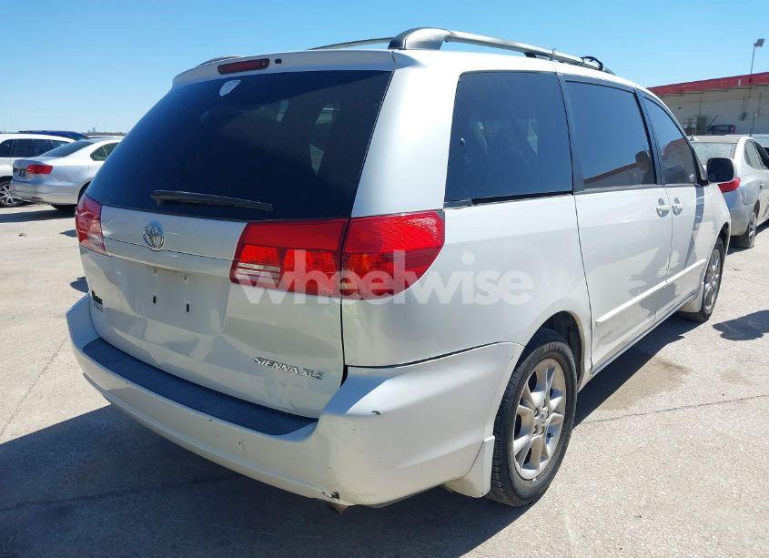 Photo 4 of 2004 Toyota Sienna XLE (VIN 5TDZA22C94S025134)