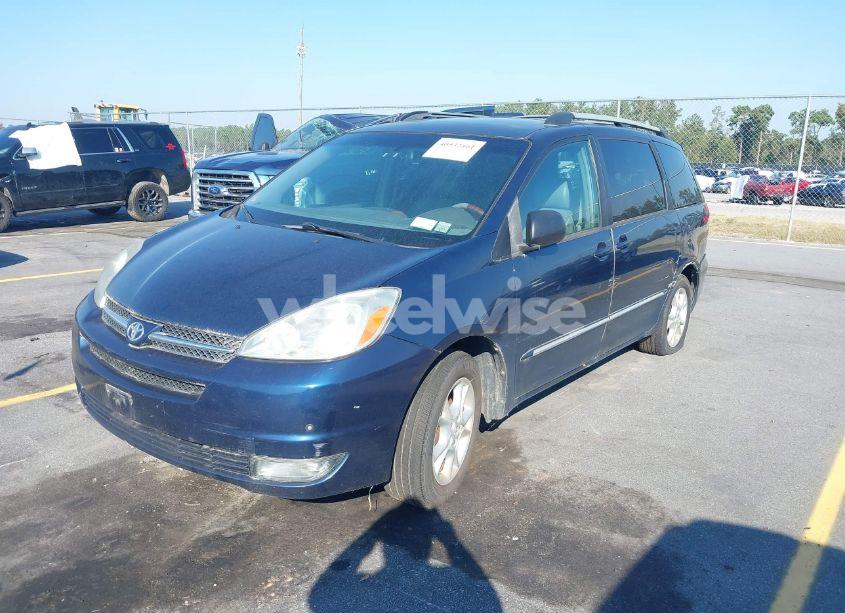 Photo 2 of 2004 Toyota Sienna XLE LIMITED (VIN 5TDZA22C94S081042)