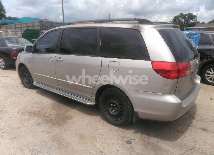 Photo 3 of 2004 Toyota Sienna XLE (VIN 5TDZA22C94S093921)