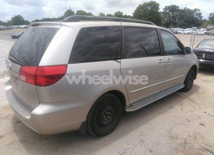 Photo 4 of 2004 Toyota Sienna XLE (VIN 5TDZA22C94S093921)