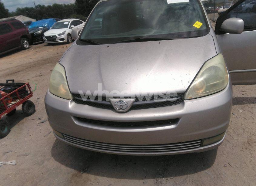 Photo 6 of 2004 Toyota Sienna XLE (VIN 5TDZA22C94S093921)