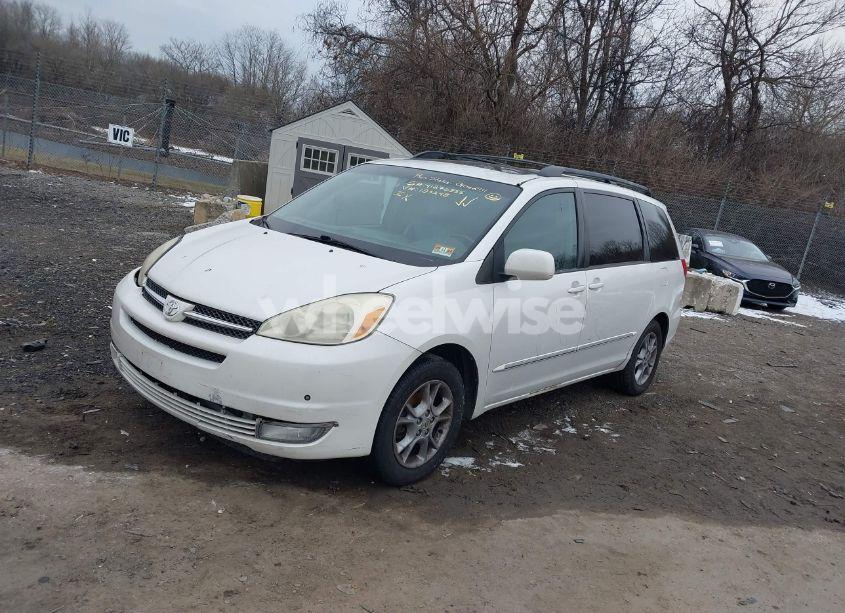 Photo 2 of 2004 Toyota Sienna XLE LIMITED (VIN 5TDZA22C94S103248)